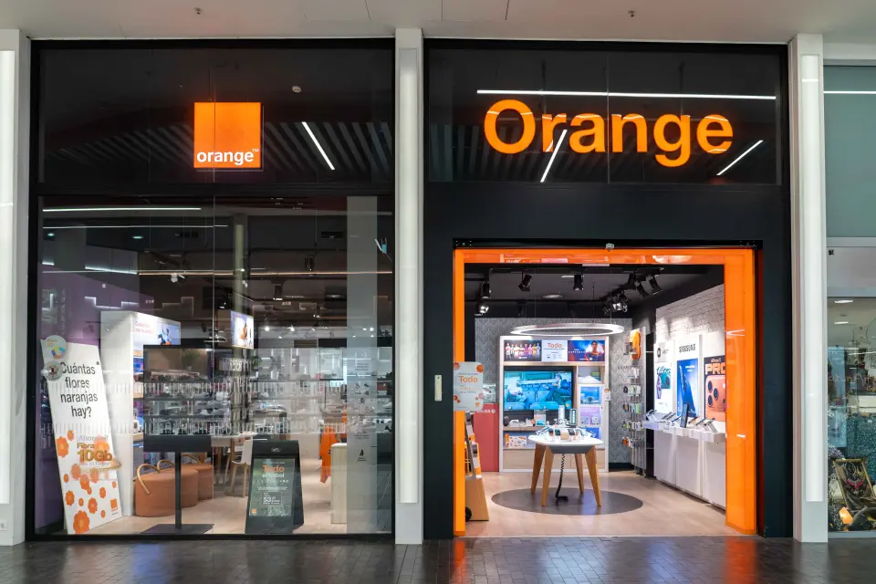 ORANGE