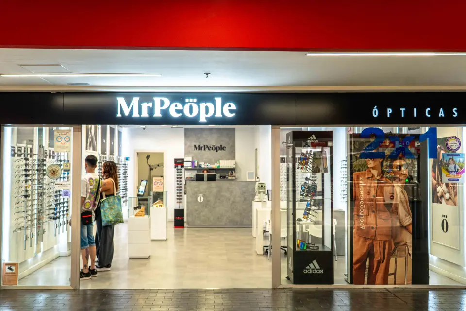 MR PEOPLE